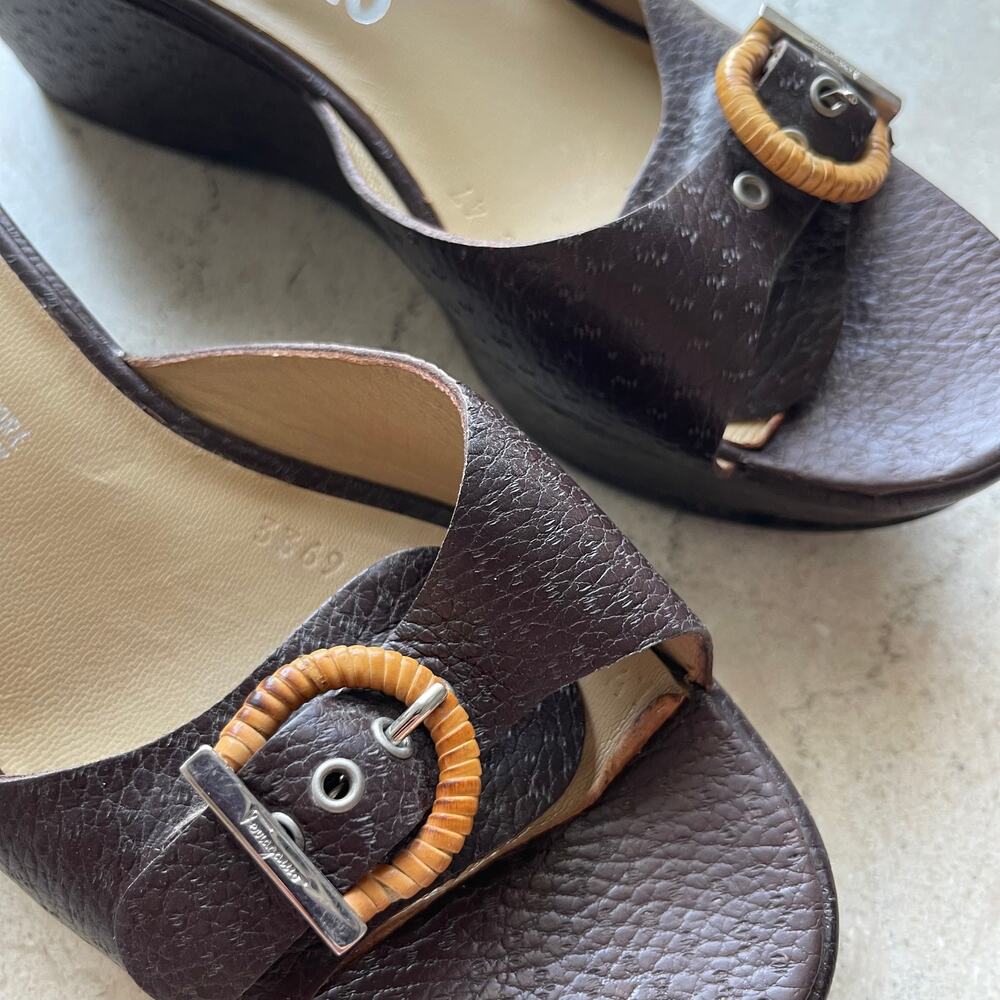 Salvatore Ferragamo Vintage Brown Leather Buckle Wedges Sandals Women's Size 8.5 - Picture 2 of 16